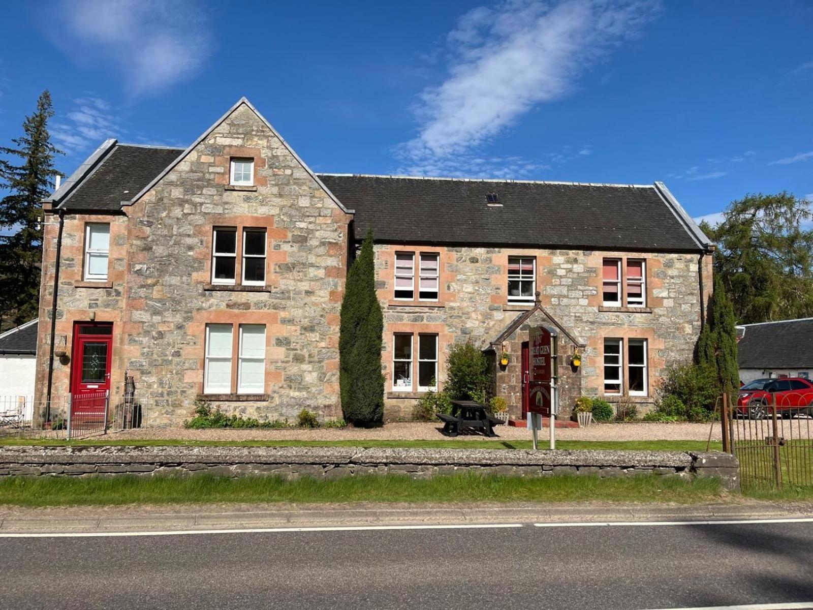 Great Glen Hostel Spean Bridge Exteriör bild