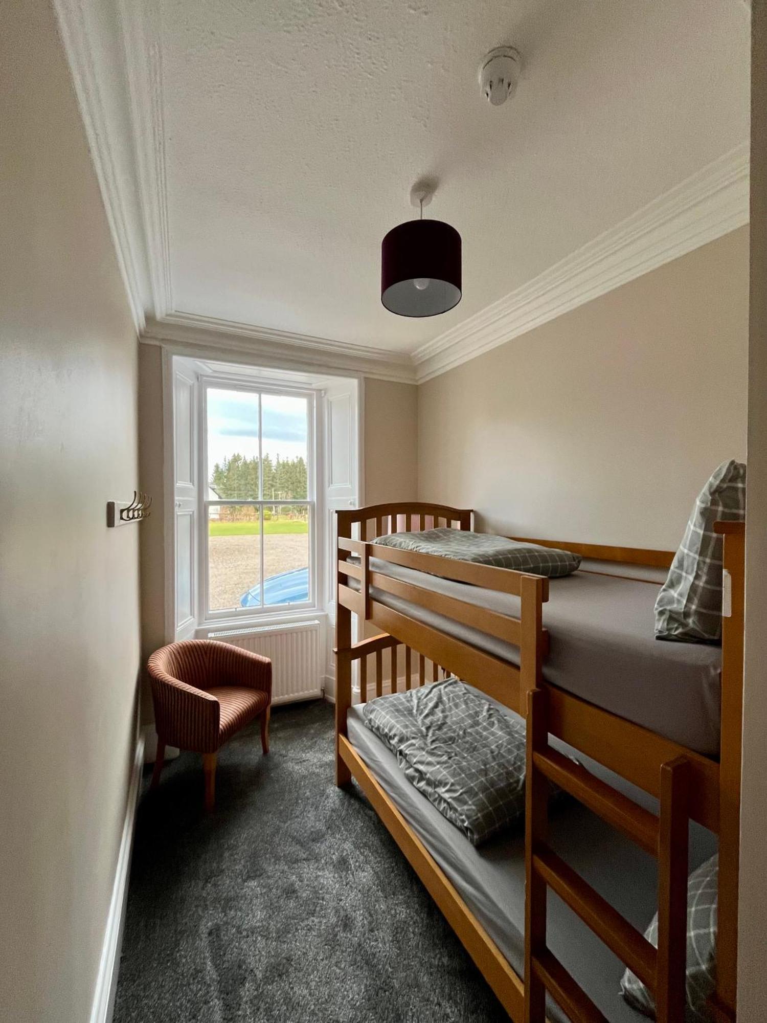 Great Glen Hostel Spean Bridge Exteriör bild