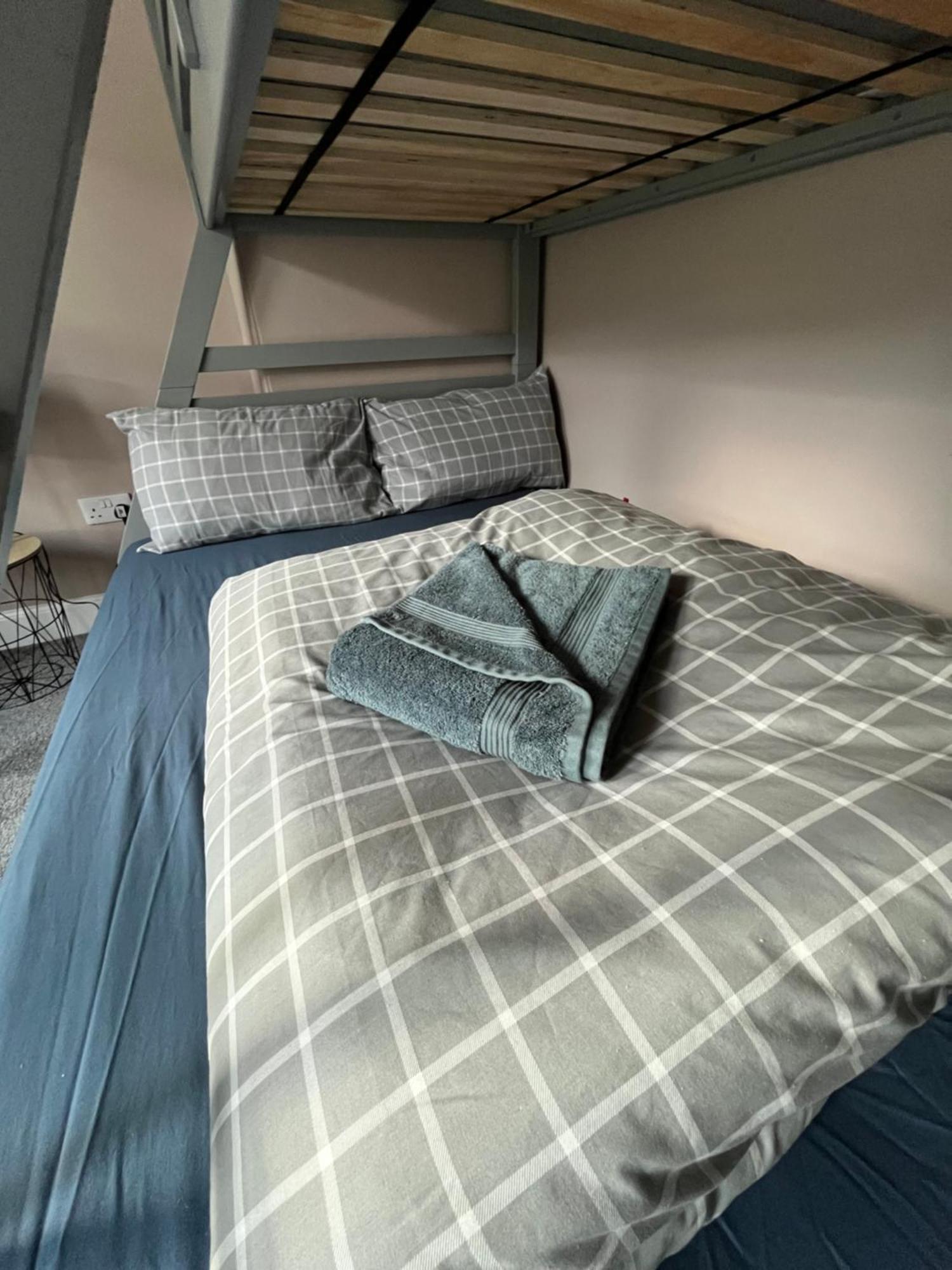 Great Glen Hostel Spean Bridge Exteriör bild