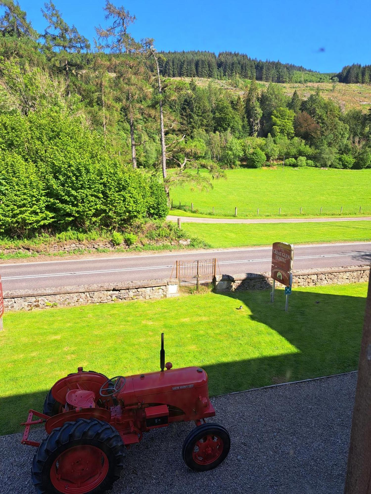 Great Glen Hostel Spean Bridge Exteriör bild